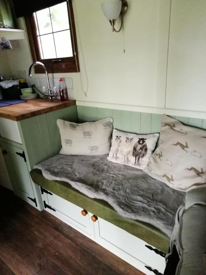 Готель Durham Donkey Rescue Shepherd'S Hut Екстер'єр фото