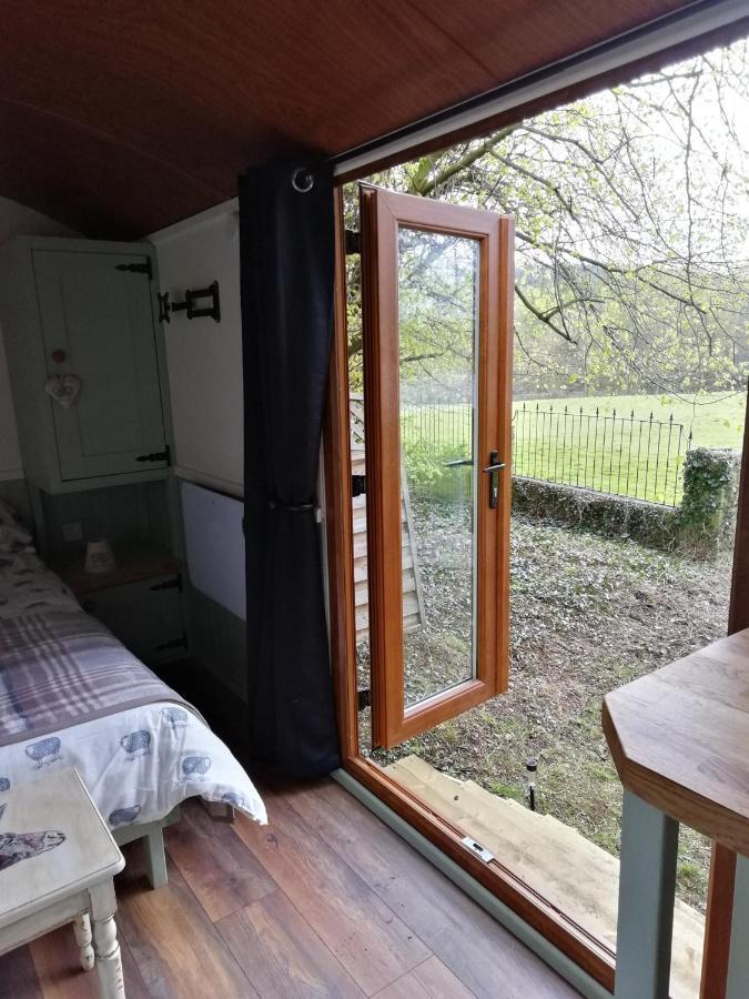 Готель Durham Donkey Rescue Shepherd'S Hut Екстер'єр фото